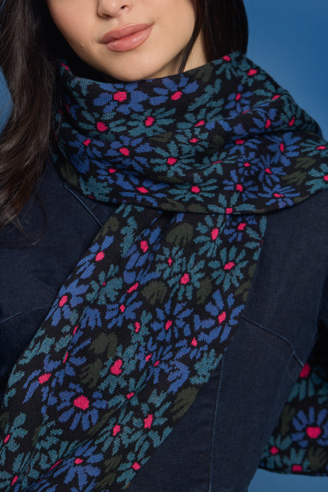 Blue Daisy Scarf