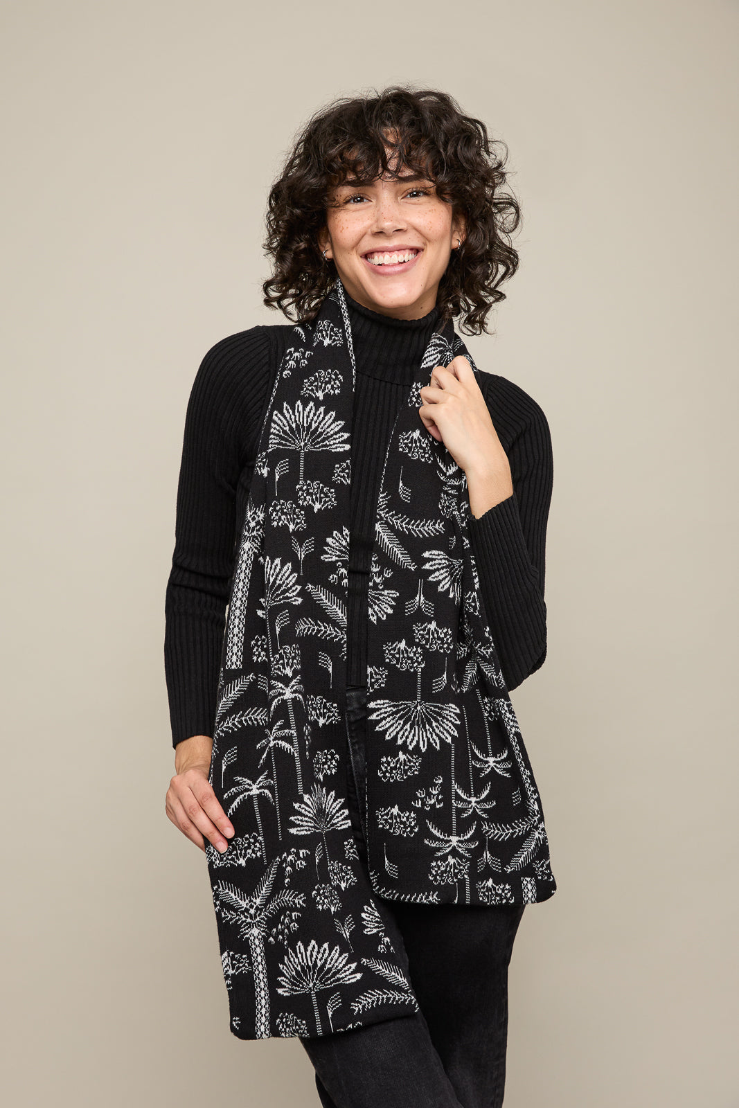 Paloma Scarf