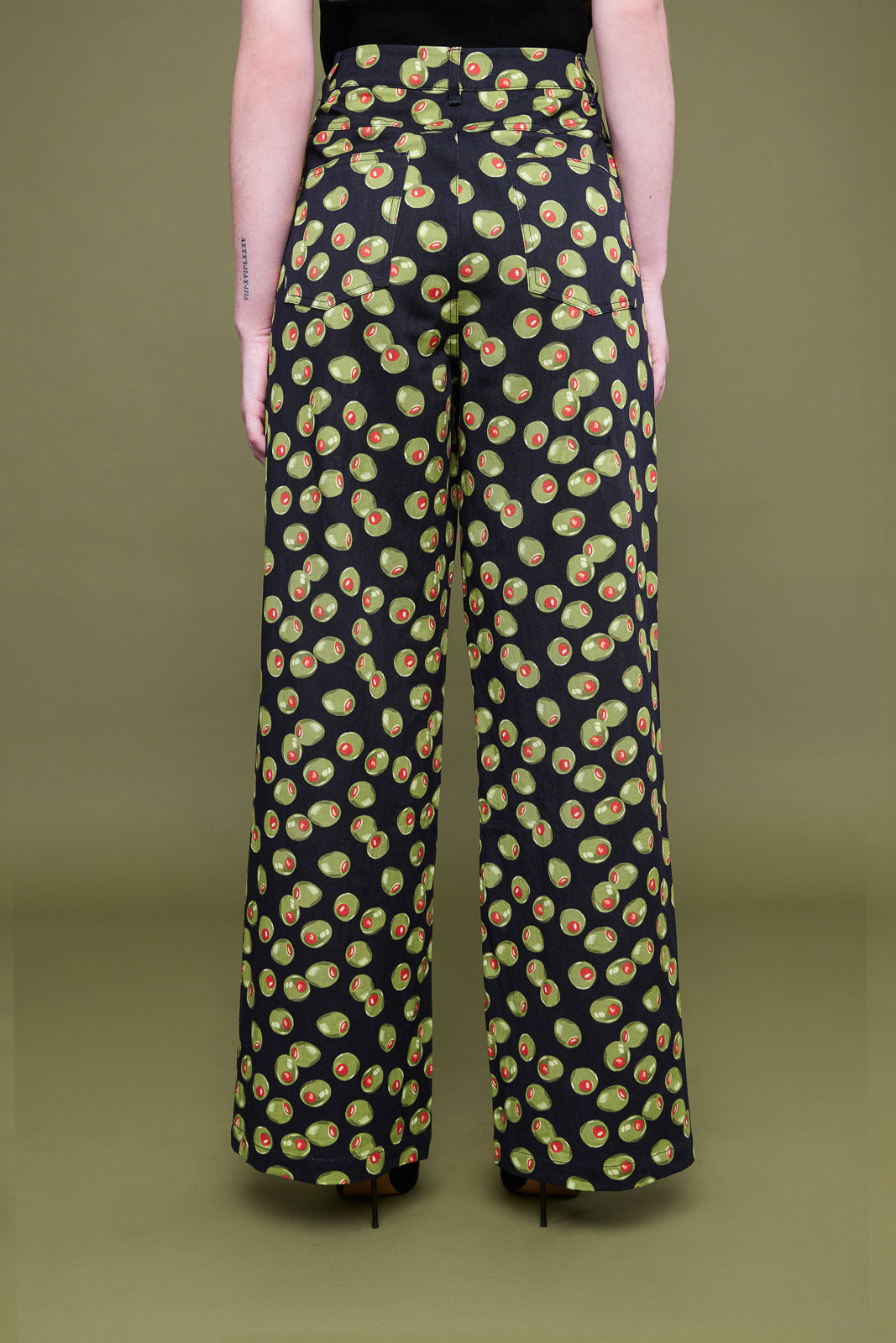 Joanna Pant in Olive Martini