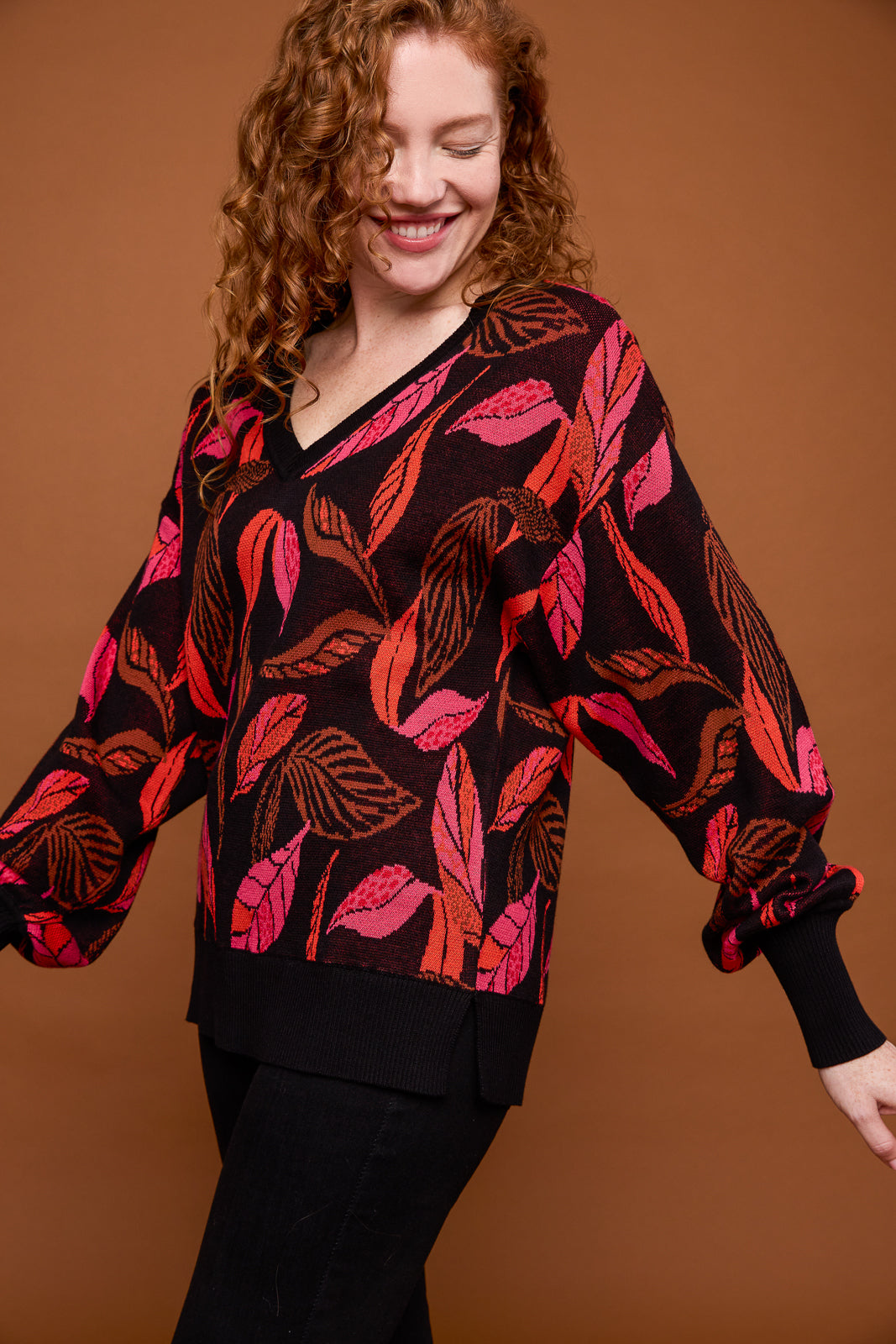 V-neck Sweater in Faye