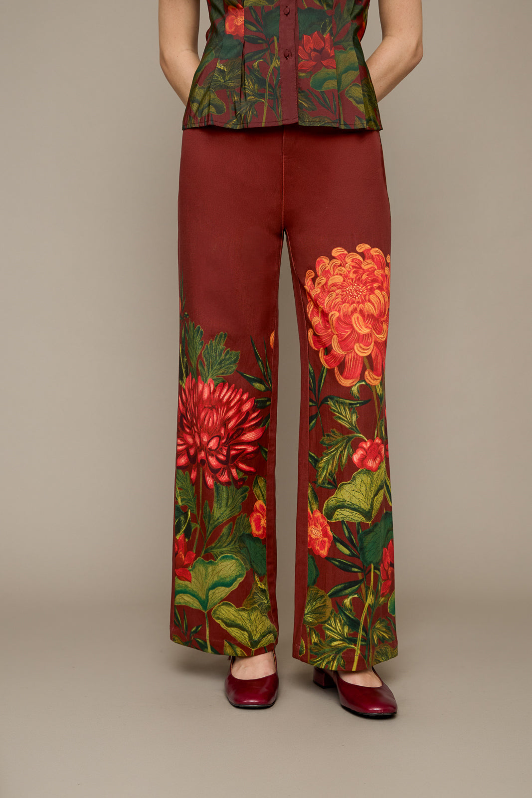 Joanna Pant in Chrysanthemum