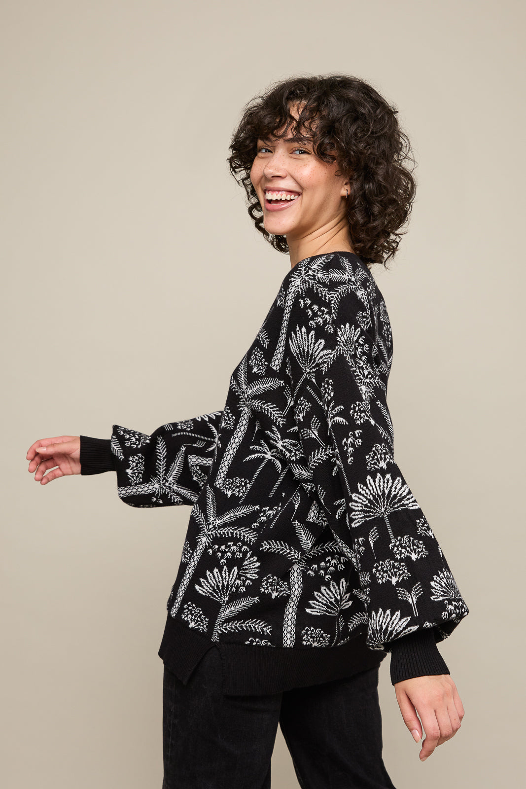 V-neck Sweater in Paloma