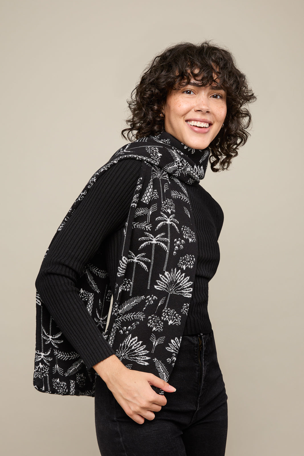 Paloma Scarf