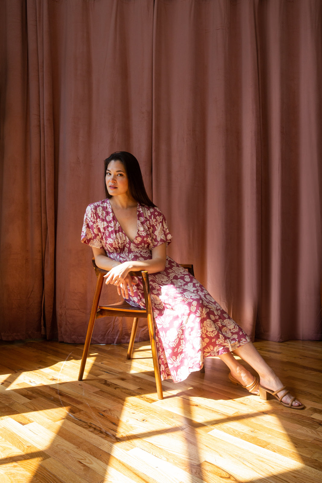 Peony Midi Dress in Plum